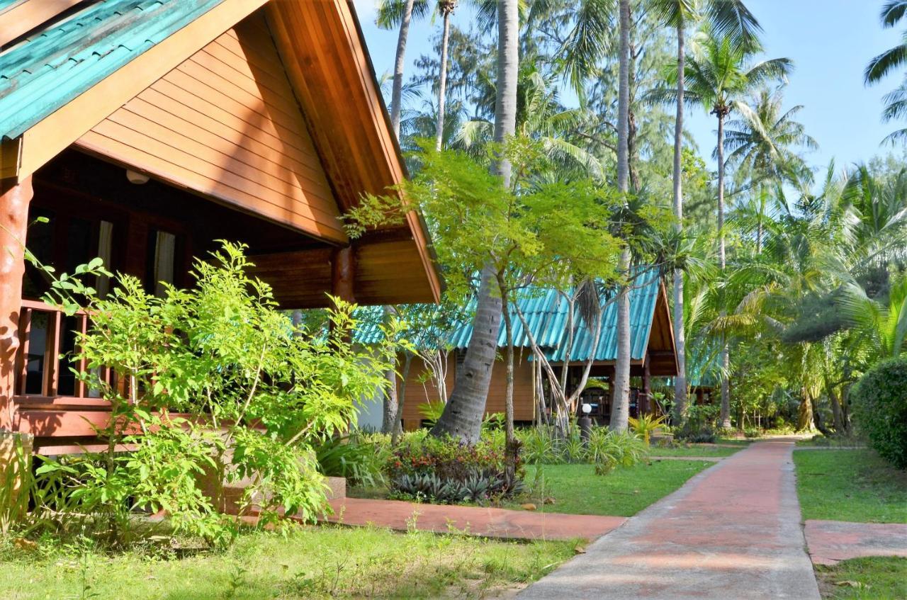 Sayang Beach Resort Ко-Ланта Екстер'єр фото